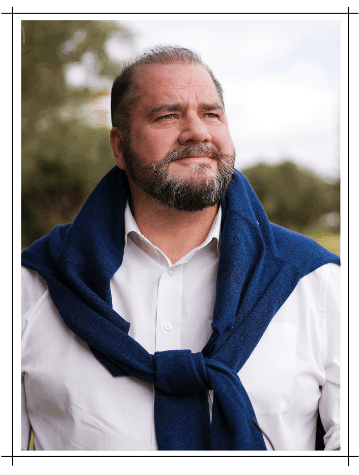 Portait de Laurent Charlet - page contact
