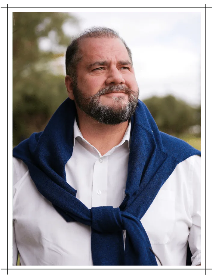 Portait de Laurent Charlet - page contact