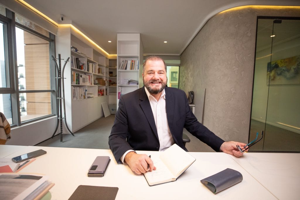Portrait de Laurent Charlet -pôle optimisation administrative et règlementaire